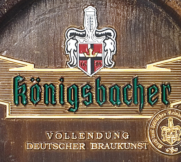 Barril de parede grande em Fibra - Königsbacher Cerveja